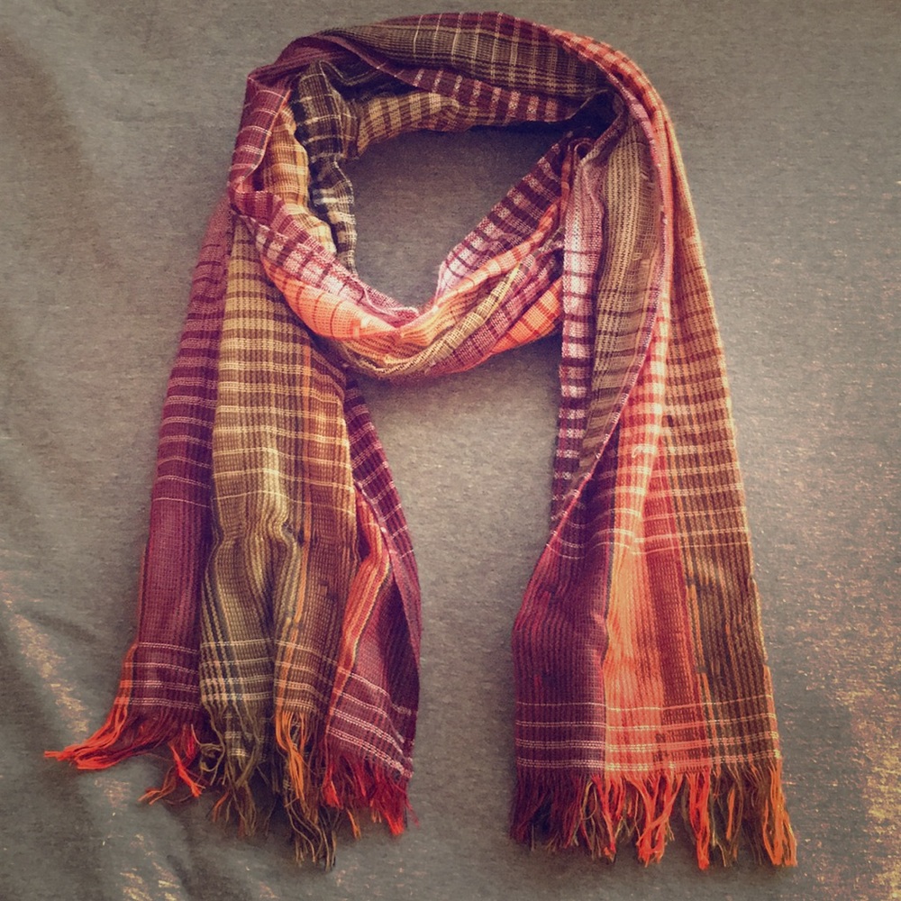 Fashion scarf.